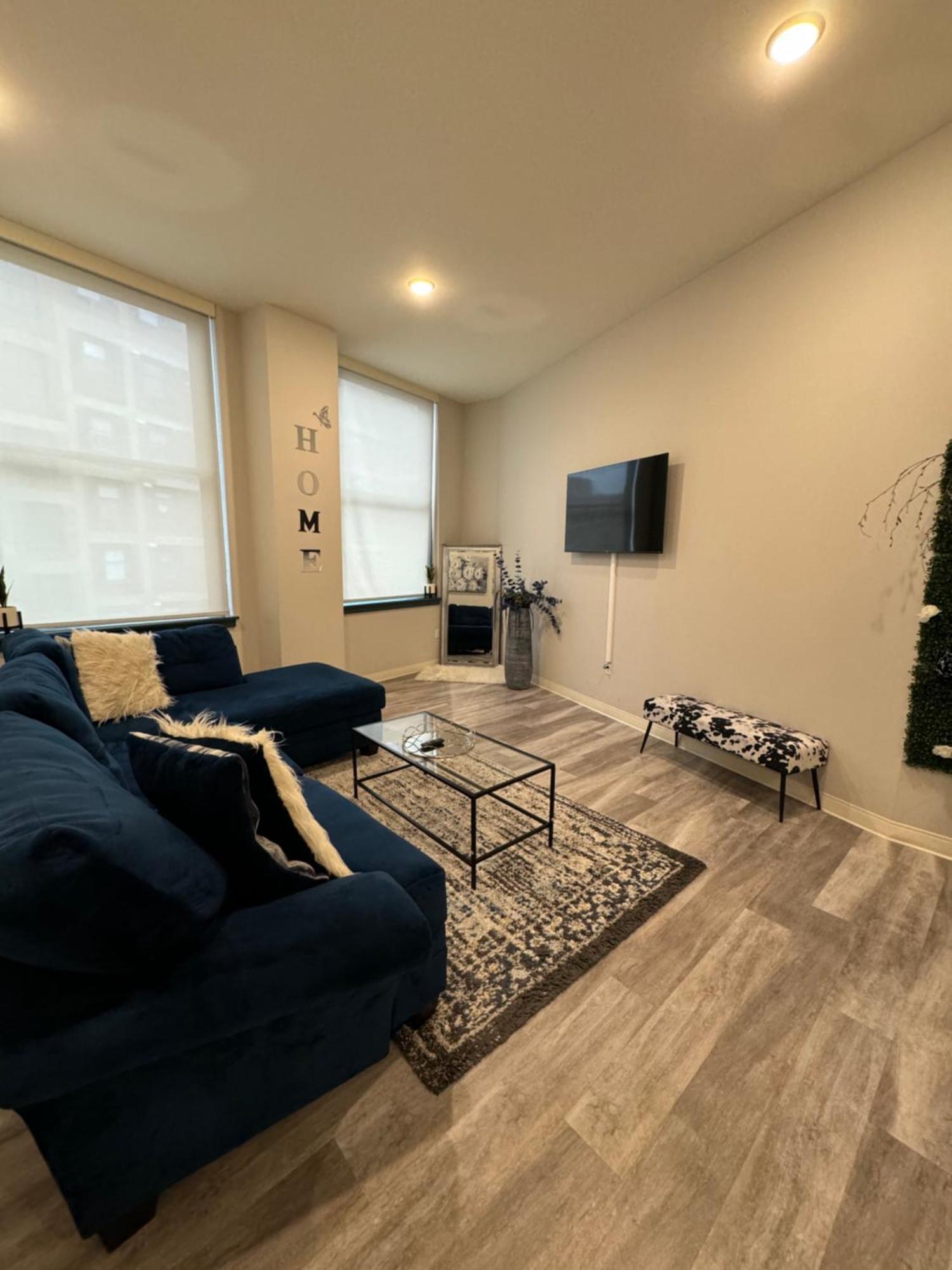 Beautiful Condo/Rooftop Patio With Free Parking Cleveland Eksteriør bilde